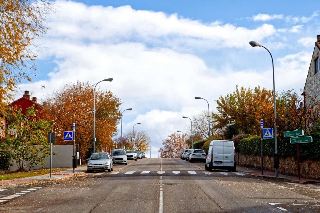 Vista de una calle en Pozuelo de Alarcón