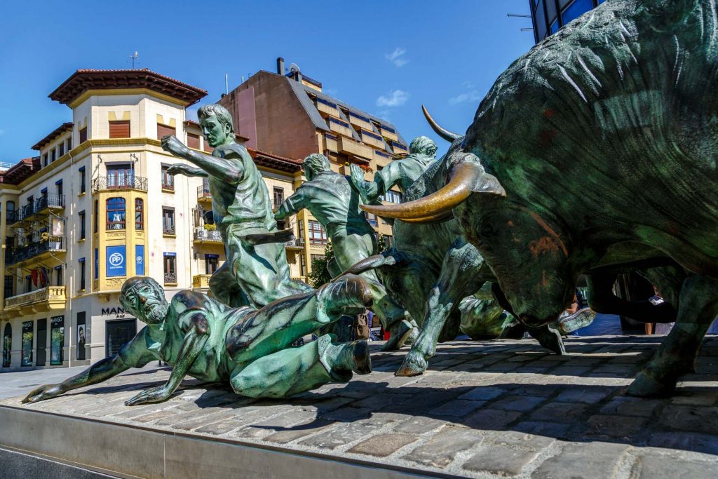 Estatua de los San Fermines en Pamplona