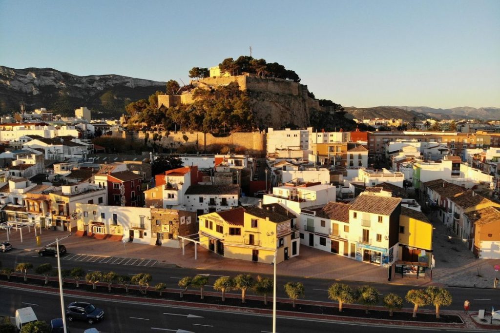 Vivir en Denia: Guía completa para disfrutar de esta ciudad